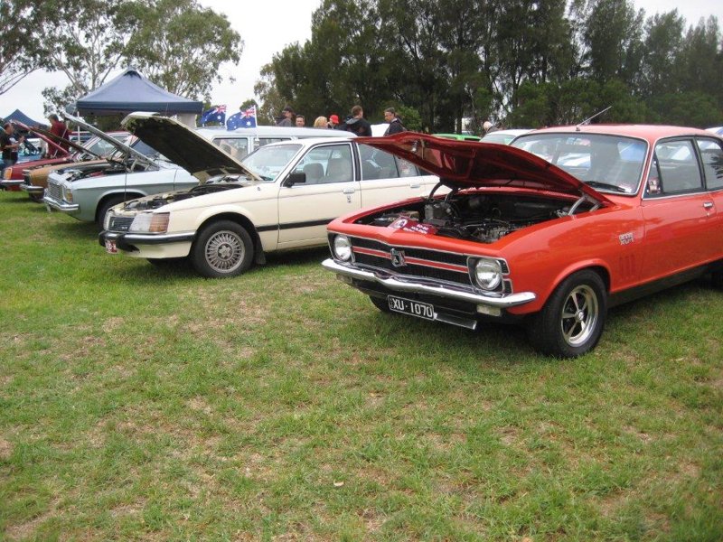 airshow -Isabella&Marcus car show 093_800x600.jpg